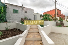 Platinum Canary is pleased to present an exclusive offer - a stunning house in the Arico Viejo area, which has recently undergone a complete renovation.