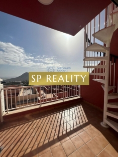 For sale spacious bright renovated 1 bedroom apartment with roof terrace in Chayofa area!